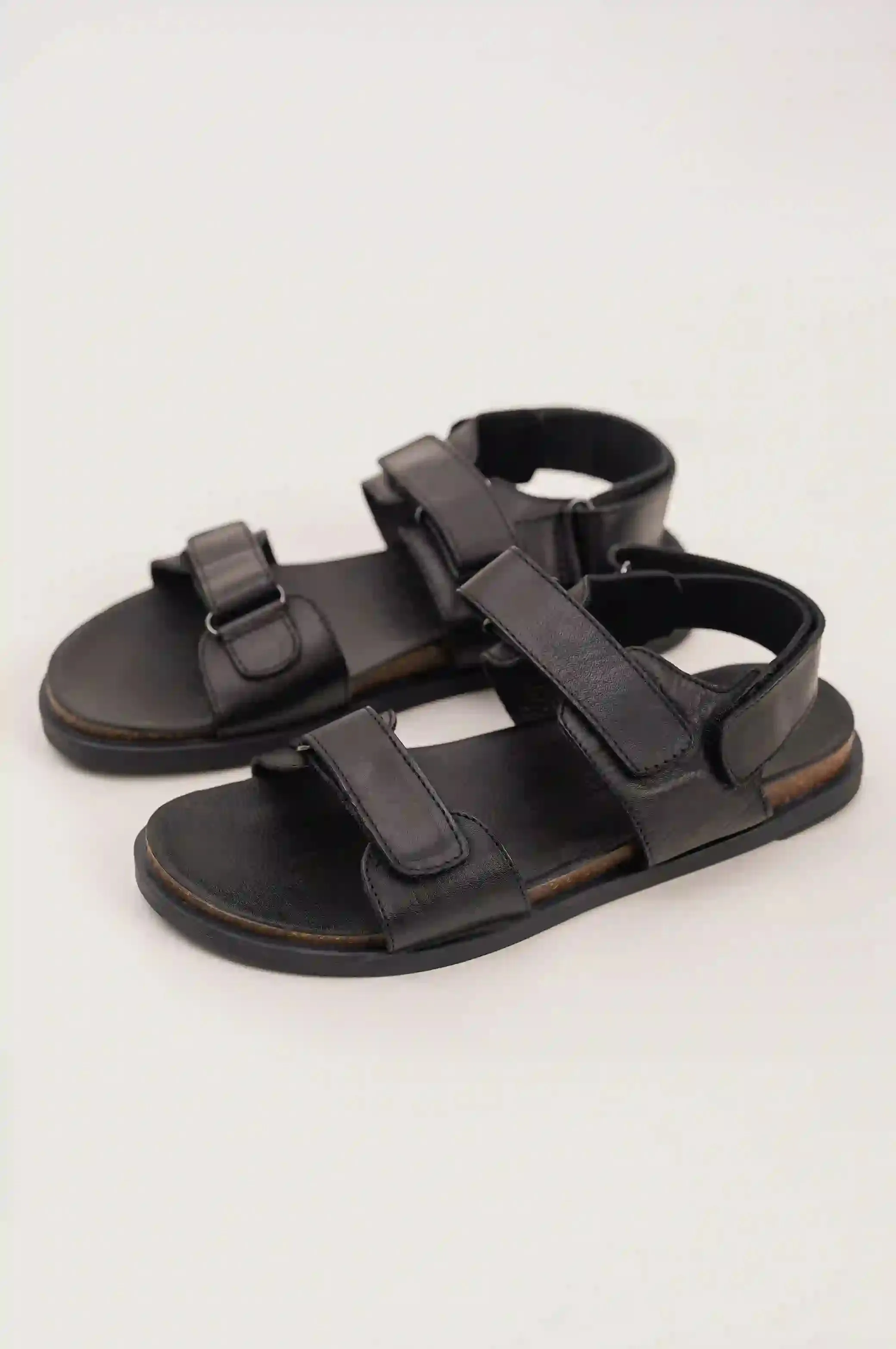 CASUAL SANDALS