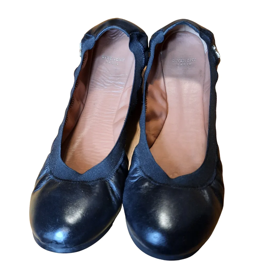 Givenchy Leather Ballereina Flats Size 39