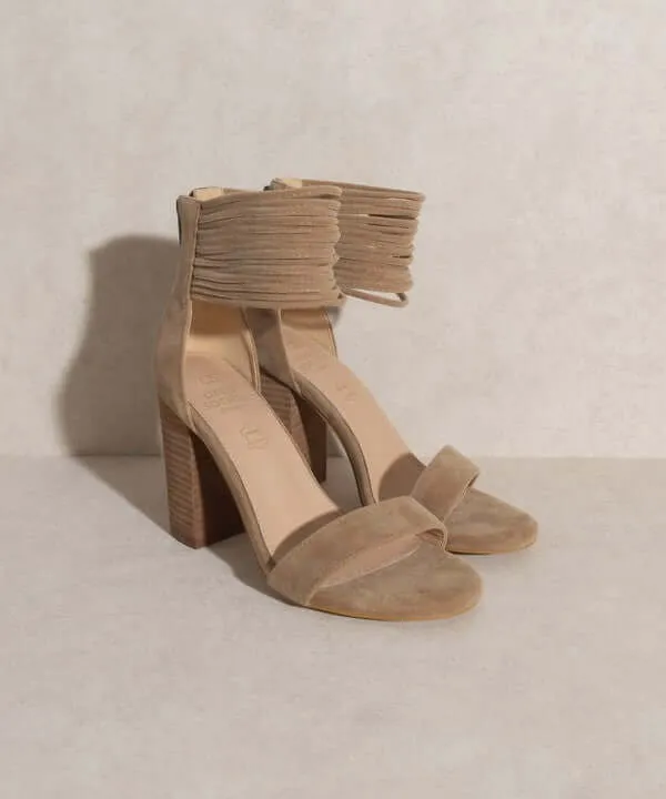 OASIS SOCIETY Blair - Thick Ankle Strap Block Heels Sandals