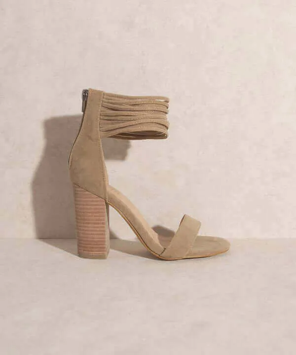 OASIS SOCIETY Blair - Thick Ankle Strap Block Heels Sandals