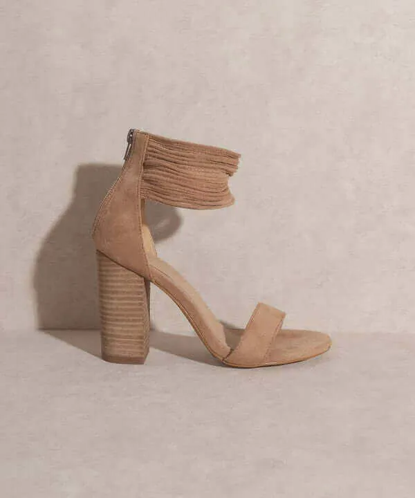 OASIS SOCIETY Blair - Thick Ankle Strap Block Heels Sandals