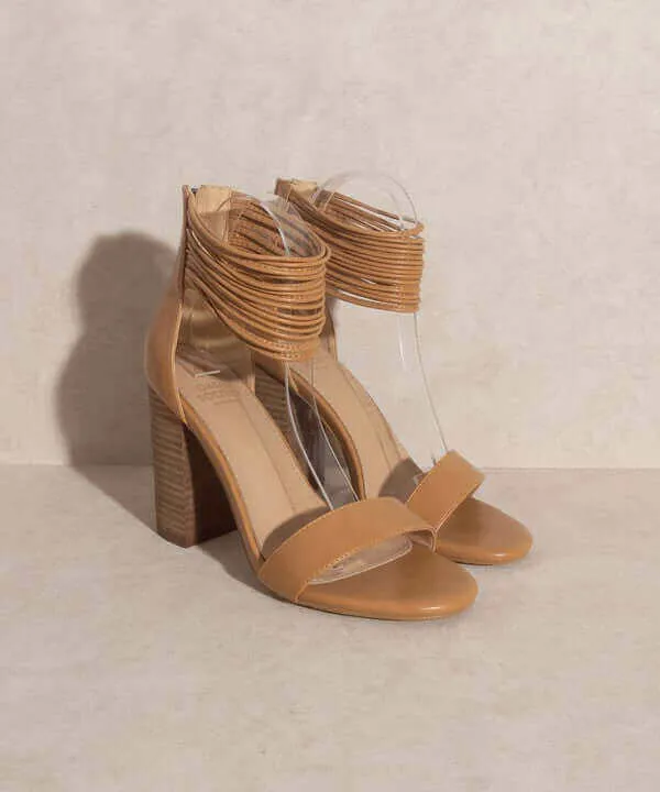 OASIS SOCIETY Blair - Thick Ankle Strap Block Heels Sandals